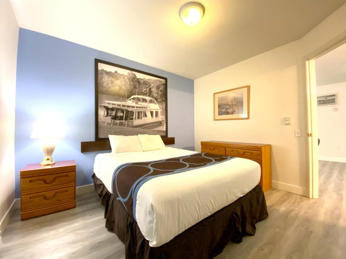Super 8 By Wyndham Sicamous Ξενοδοχείο Εξωτερικό φωτογραφία
