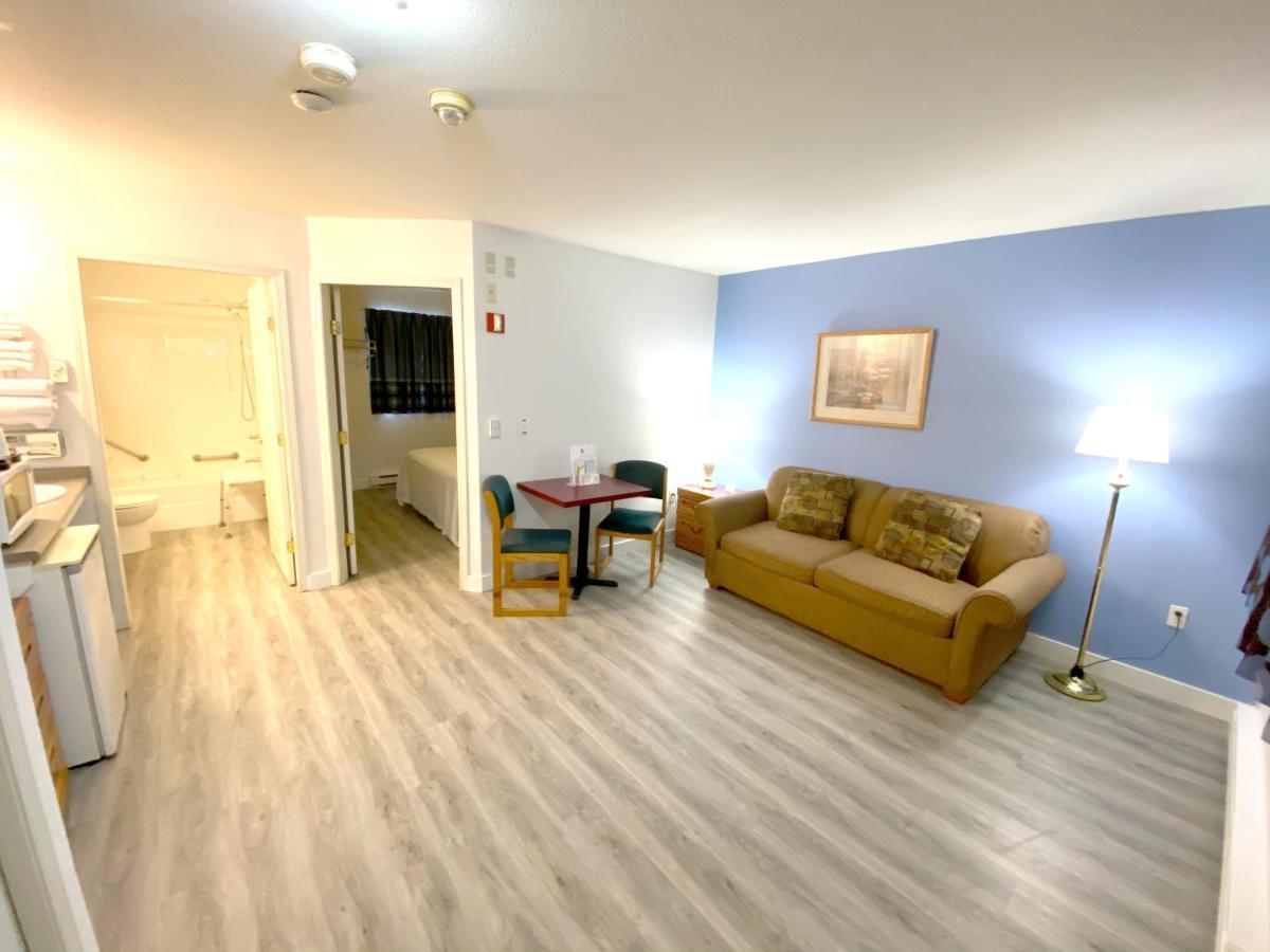 Super 8 By Wyndham Sicamous Ξενοδοχείο Εξωτερικό φωτογραφία
